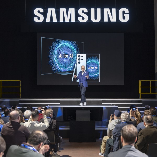 Samsung ги претставува уредите со вештачка интелигенција за 2024 година на конференцијата „World of Samsung“