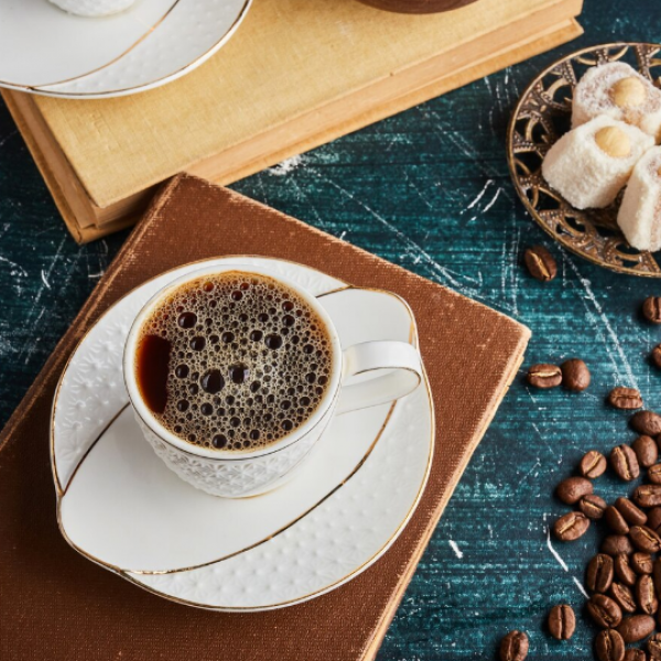 Комбинацијата на оваа намирница со кафе може да биде смрт за стомакот: Гастроентеролог откри каде свесно грешиме, а е опасно